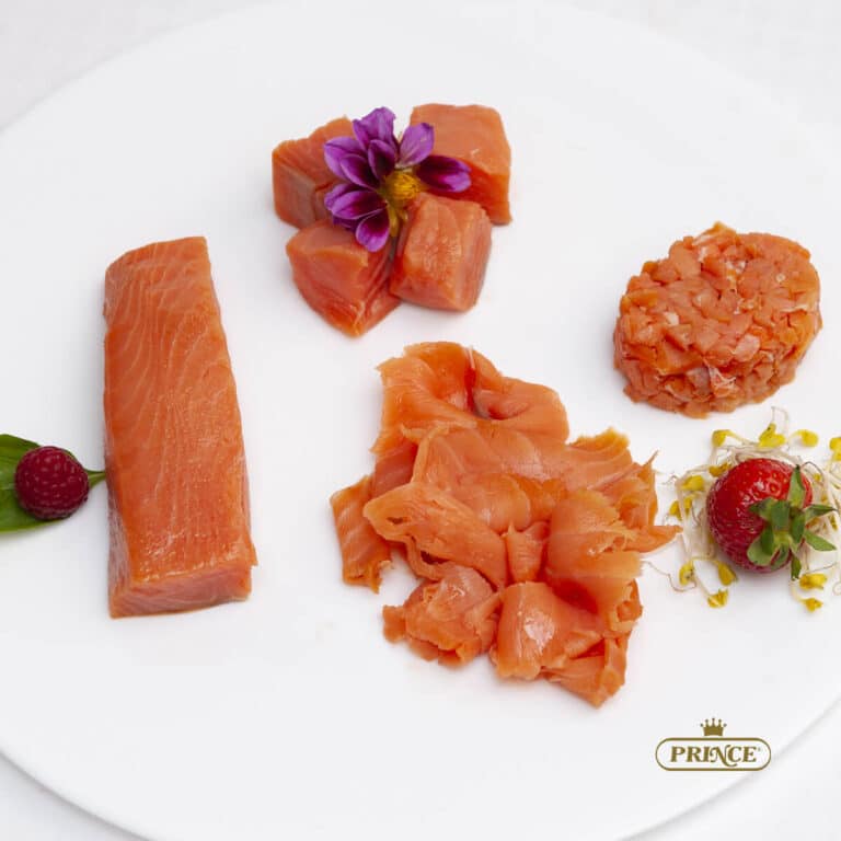 presentazione dei tagli del salmone affumicato